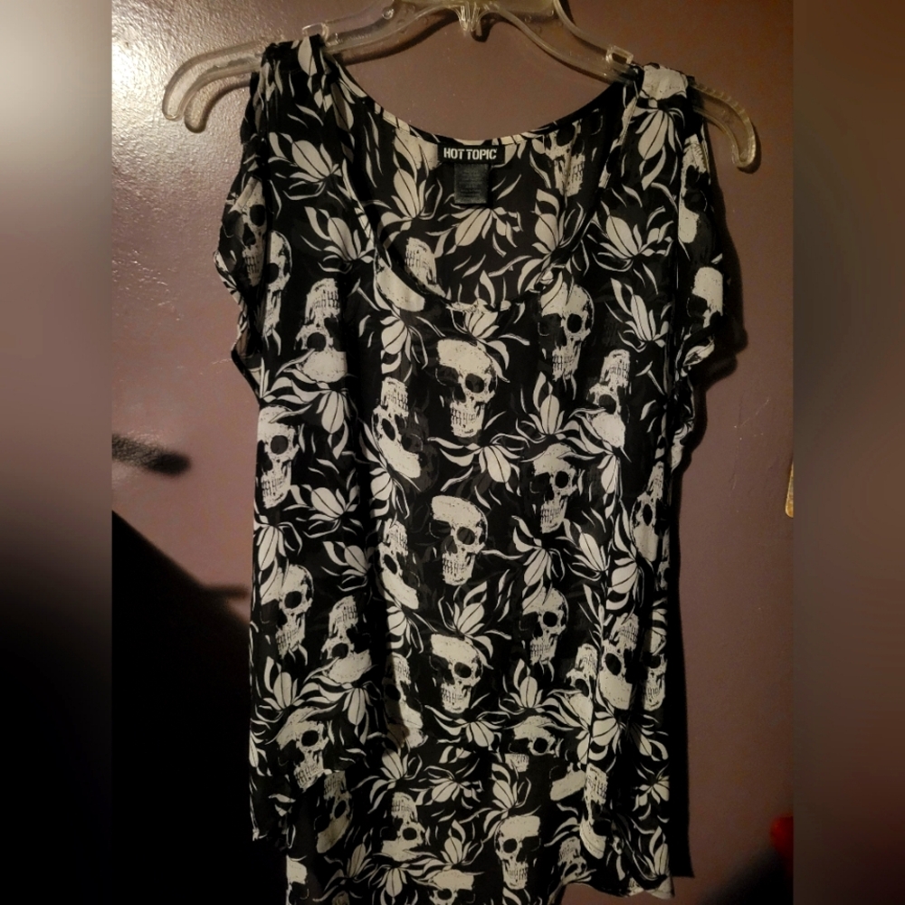 Hot Topic high-low open shoulder skull shirt